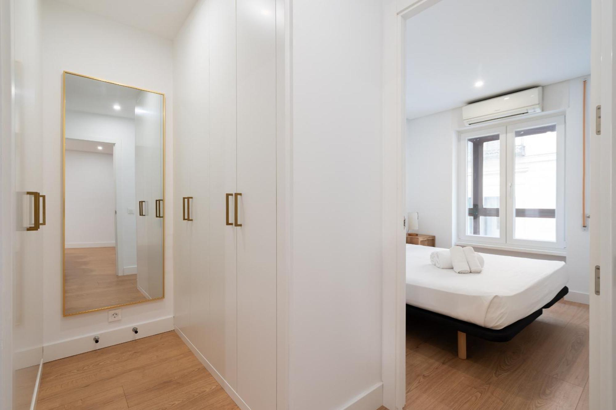 Apartamento Reformado En La Gran Via Alquiler Temporal มาดริด ภายนอก รูปภาพ